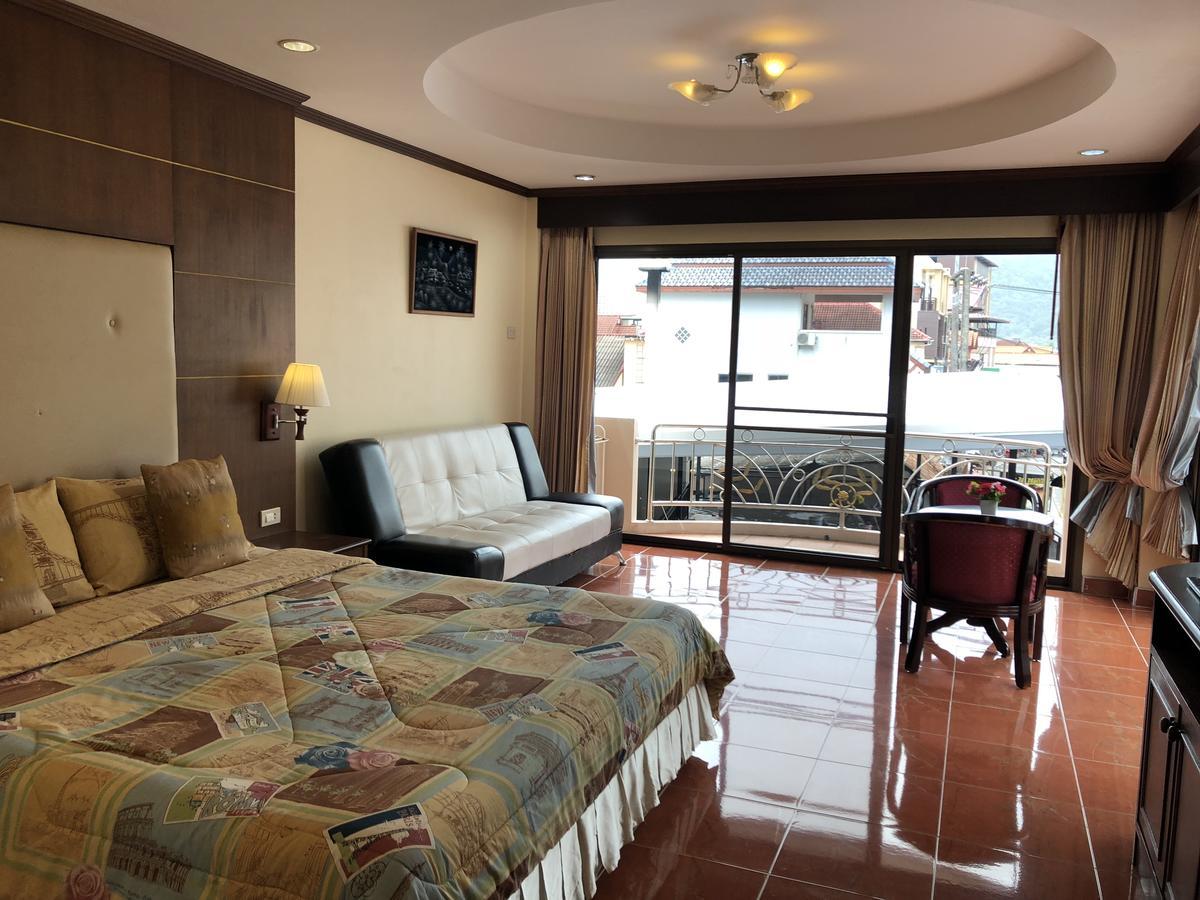 Hotel Ban Tyrol Patong Exterior foto